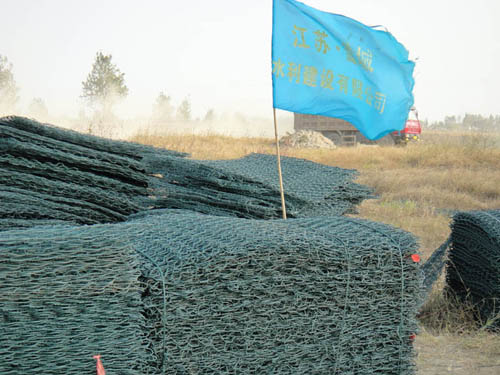 江蘇鹽城生態(tài)格網(wǎng)防洪堤工程